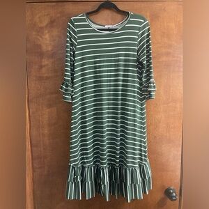 Reborn J brand women’s dress. Size medium.